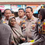 AKBP Bestiana Pimpin Gerakan Pangan Murah, Ringankan Beban Ekonomi Warga Pesisir Barat