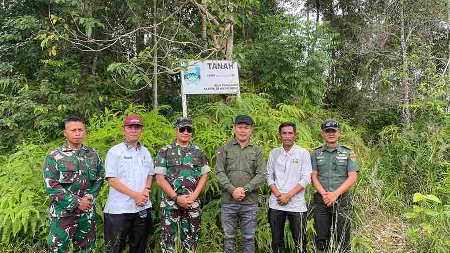 Tedi Zadmiko Dampingi Dandim 0422/LB Survey Lokasi Pembentukan Kompi Produksi Ketahanan Pangan