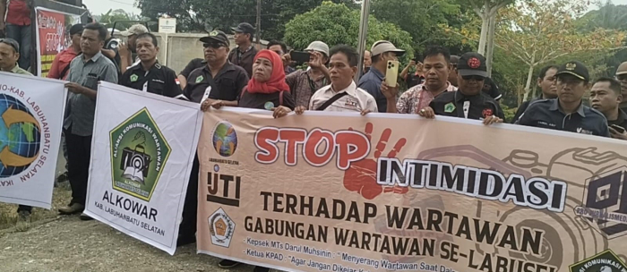 Ratusan Wartawan Gelar Aksi Damai, Tuntut Polisi Usut Intimidasi terhadap Jurnalis TV One