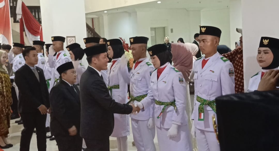 Bupati Dedi Irawan Apresiasi Putra Putri Terbaik Pesisir Barat yang Terpilih Jadi Paskibraka