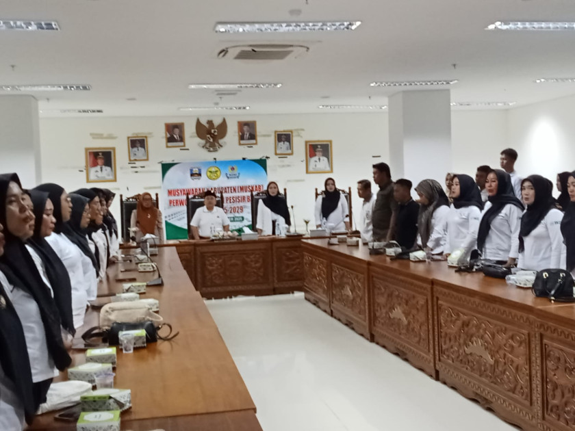 Wakil Bupati Pesibar Buka Muskab Perwosi, Tegaskan Peran Strategis Perempuan dalam Olahraga