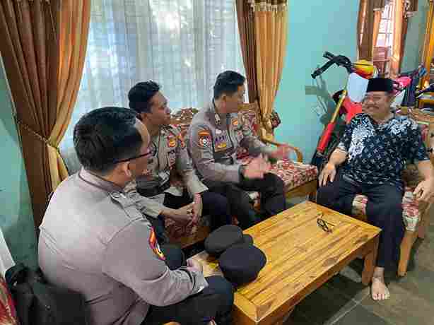 Polres Pesisir Barat Dorong Partisipasi Warga Lewat Pam Swakarsa
