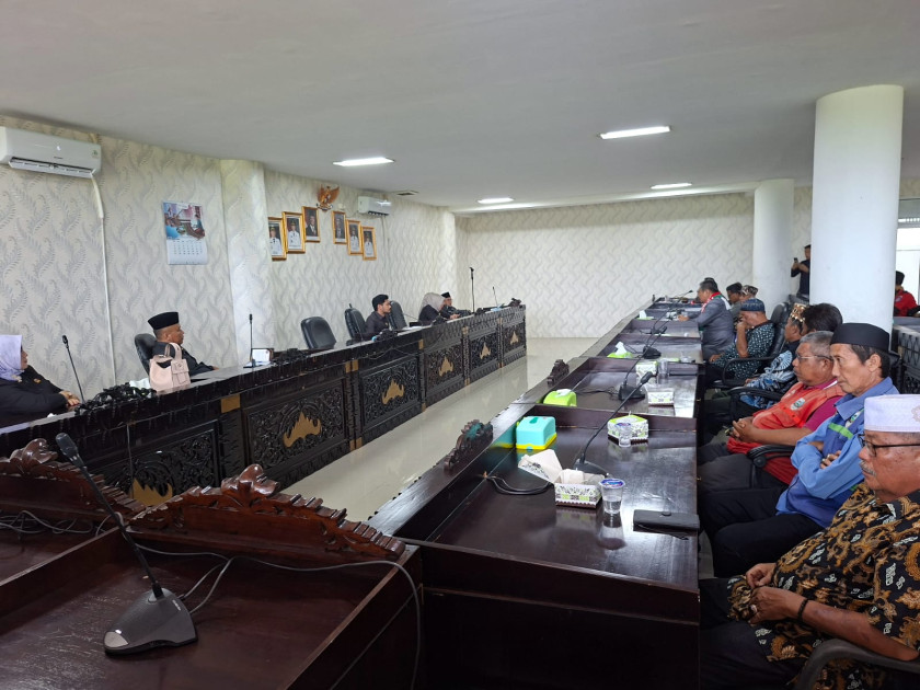 DPRD Pesisir Barat Serap Aspirasi Publik, Soroti Proyek Air Bersih dan Gedung PKK yang Dinilai Tak Optimal