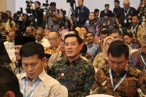 Bupati Pesisir Barat Dedi Irawan Tegaskan Komitmen Inklusi Keuangan di Rakornas TPAKD 2025