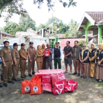 Tim Jitupasna Pemkab Pesibar Tinjau dan Salurkan Bantuan untuk Korban Kebakaran MTs NU