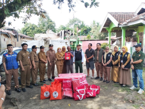 Tim Jitupasna Pemkab Pesibar Tinjau dan Salurkan Bantuan untuk Korban Kebakaran MTs NU
