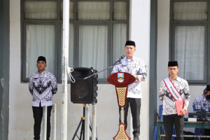 Bupati Dedi Irawan Soroti Sentralisasi Tata Kelola Guru dalam Peringatan Hari Guru Nasional 2025