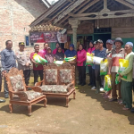 Polres Lampung Barat Salurkan Bantuan Untuk Korban Angin Puting Beliung