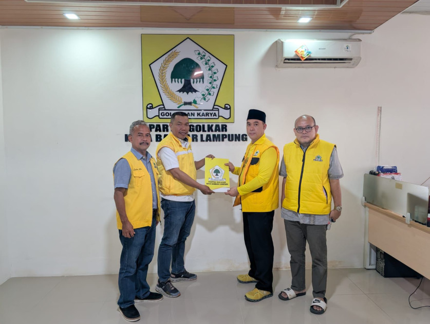 Handitya Narapati Serahkan Berkas Pencalonan Ketua Golkar Bandar Lampung