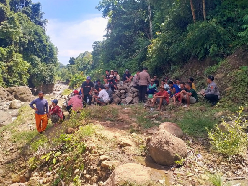 Banjir Bandang Sungai Way Halami Telan Dua Korban, Polres Pesisir Barat Koordinasikan Pencarian
