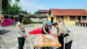 Sertijab Pejabat Utama Polres Pesisir Barat Berlangsung Khidmat di Mako Polres