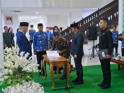Pelantikan 9 Pejabat Pimpinan Pratama, Bupati Dedi Irawan Tekankan Integritas dan Kinerja