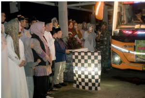 76 Jamaah Haji Asal Pesisir Barat Diberangkatkan ke Tanah Suci, Dedi Irawan Titip Pesan Penting